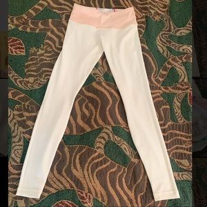 LULU LEMON (NWOT) WUNDER UNDER White leggings